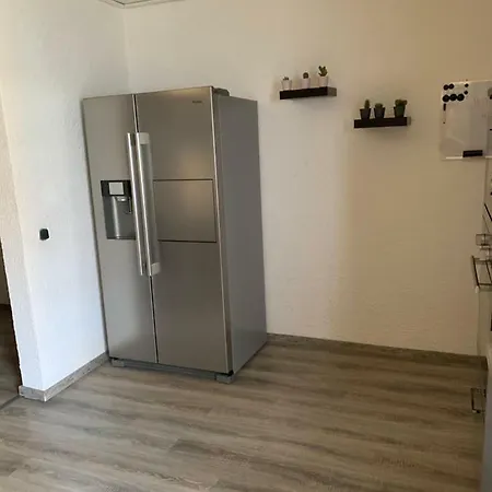 Gemutliche 3zkb Erdgeschosswohnung Mit 2 Balkonen *