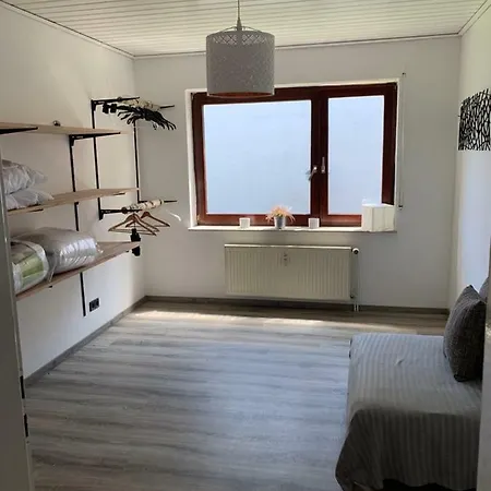 Gemutliche 3zkb Erdgeschosswohnung Mit 2 Balkonen * Lampertheim