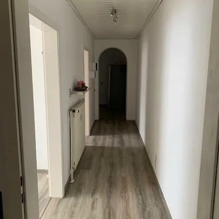 Gemutliche 3zkb Erdgeschosswohnung Mit 2 Balkonen Apartman